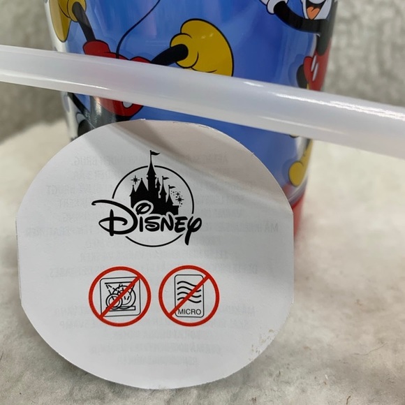 Disney Sippy cup Mickey Mouse Magical changeing color 10" with carrying handle - Picture 2 of 10